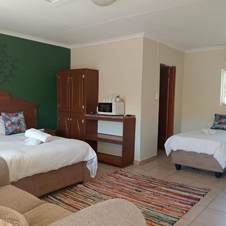 Villa De La Rosa เคลิร์กสดอร์ป ภายนอก รูปภาพ